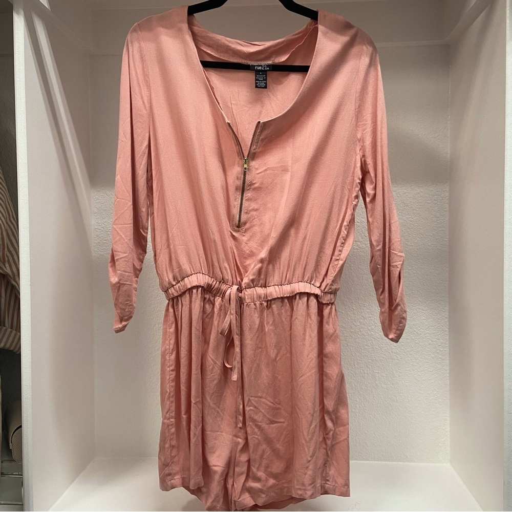 Rue21 Light Pink Cloth Drawstring Shorts Romper-Size L